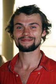 Shy and soft spoken robinson comes from a family of performers where both his siblings, older brother sagamore. Robinson Stevenin Biographie Et Filmographie