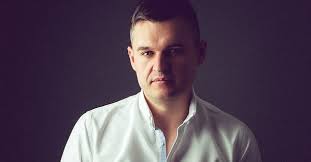 Urodził się 15 maja 1951 roku w warszawie. Dariusz Szpakowski Z Performance Media Do Vilaro Outsourcing Marketingu Interaktywnie Com