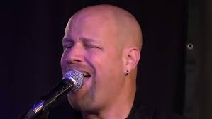 Steve Barry sings ''To Love Somebody'' with the dGiddy Band ( Bee Gees  Cover)