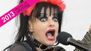 Nina hagen sings für mich soll's rote rosen regnen live for hella von sinnen birthday in 2009. Nina Hagen Ich Bete Standig Evangelisch De