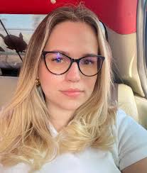 Hello! My name is Oksana. I'm 19 years old and I'm from Odessa, Ukraine. I  am looking for a sponsor under the Homes for Ukraine program. I am  currently living temporarily in