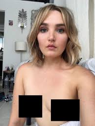 Chloe Fineman Nude and Sexy Photo Collection - Fappenist
