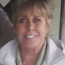 Donna Nott's Instagram, Twitter & Facebook