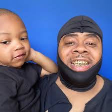 Clarence Lomax's Instagram, Twitter & Facebook