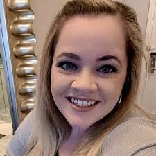 Heather Poorman's Instagram, Twitter & Facebook