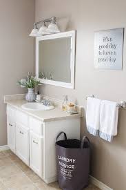It's a great part to modify your bathroom fancier as well as you'll get a marvellous storage for your toiletries. 9 Easy Tips To Organize The Bathroom Clean And Scentsible