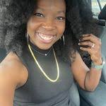 Amber Macklin's Instagram, Twitter & Facebook