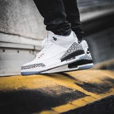 But there was a quirk. Insidesneakers Air Jordan 3 Free Throw Line 923096 101 Nike Air Jordan Shoes Sneakers Men Fashion Air Jordans
