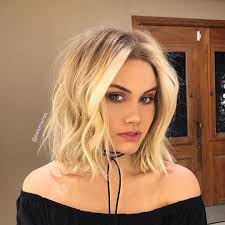 If you are wondering why you should choose a blunt bob, keep in mind that this type of cut gives the impression of thicker hair. Cute Shoulder Length Haircuts For Thin Hair