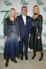 Dziennikarka przejęła wtedy nazwisko męża, ale w 2013 roku para rozstała się, a w 2015 otrzymała rozwód. Agnieszka Wozniak Starak Wrocila Na Salony Na Gali Herbapolu Pojawila Sie Z Tesciami Gwiazdy Maxxx News Rmf Maxxx