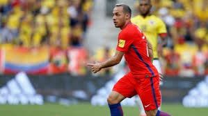 El lateral eugenio mena y el arquero gabriel arias tenían planificado integrarse este jueves a los entrenamientos de la roja, sin embargo, los exámenes pcr atrasaron su llegada a chile. Marcelo Diaz Se Bajo De La Roja De Martin Lasarte No Soy Parte De La Seleccion Alairelibre Cl