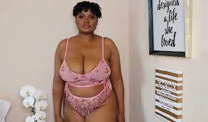 Curvygirlnxtdoor Which One Is Your Favorite Red Or Black