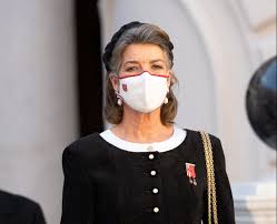 Her mother resented her father's open adultery with baroness luise von hertefeld, whom he had installed as his official mistress in 1777, and caroline was later to confide to lady charlotte campbell that she was often tired of being a shuttlecock between her parents, as whenever she was civil to one of them, she was scolded by the other. Prinzessin Caroline Zeigt Sich Mit Grauen Haaren