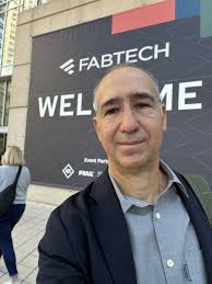 Aquí vamos. Here we go!