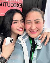 𝒥𝓊𝓁𝓁𝒾𝒶𝓃𝓃𝑒'𝓈 𝒞𝒶𝓉𝑒𝓇𝒾𝓃𝑔 est. 2010