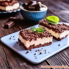 100 g schokolade, zartbitter 30 g butter 2 eier 120 g zucker 200 g milch 200 g mehl 1,5 tl backpulver 25 g kakao 50 g schokostreusel füllung: Low Carb Schokokuchen Mit Huttenkase Rezept Ohne Zucker