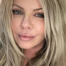 Sandra Fredette's Instagram, Twitter & Facebook