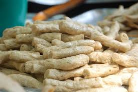 Keropok yang telah di bentuk td kemudian di rebus/goreng. Keropok Lekor Drinks Stall Photo 1 Of 12