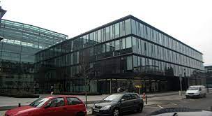 Die santander consumer bank ag unterliegt der aufsicht durch die bundesanstalt für finanzdienstleistungsaufsicht. Datei Monchengladbach Santanderbank 2 Jpg Wikipedia