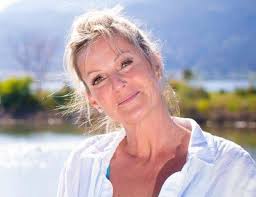 Anne Denman's Instagram, Twitter & Facebook