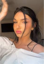 Alyssa Lamb's Instagram, Twitter & Facebook