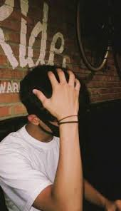 Foto nyeleneh orang pakai masker unik, celana dalam hingga bra. 140 Ide Fotografi Cowo Di 2021 Fotografi Fotografi Remaja Gambar Teman