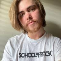 Rachel Nelms's Instagram, Twitter & Facebook