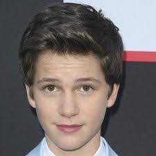 Gabriel Bateman's Instagram, Twitter & Facebook