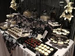 Black And White Theme For Debut Jeanette Sent In Some Photos Of Her Neice S Black And White Themed 18th Birthday She Organised U Elegant Table 18th Birthday Party Themes Black And White Theme
