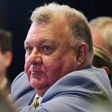 Craig Kelly egged in Melbourne; Ukraine ambassador flags need for more  support
