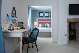 The Farmhouse Derby Laterooms Com