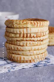 Pains Moelleux Express Facon Pita Gourmandise Assia Recette Gateau Marocain Gateau Marocain Facile Recettes De Cuisine