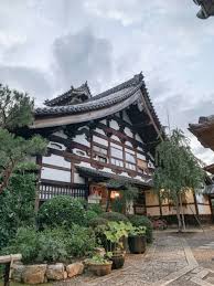 京都 春光院の金のふすま絵と庭は夜に美しく輝く 京都 庭 春光