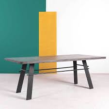 Cette lampe a deux options wiring. Table Design En Beton Cire Pieds Metal Made In France Opale 4 Pieds Com