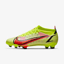 42,5 skorna är i nyskick och levereras i originalkartong. Nike Fotbollsskor For Man Nike Se