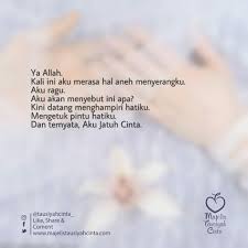 1 ragu ra·gu kata adjektiva (kata sifat) 1) dalam keadaan tidak tetap hati (dalam mengambil keputusan, menentukan pilihan, dsb); 20 Gambar Kata Ragu Jatuh Cinta