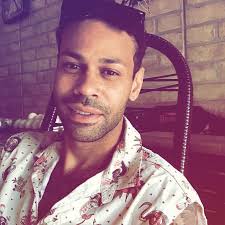 Robin Braga's Instagram, Twitter & Facebook