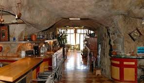 10 Cave Homes We D Like To Live In Cave House Underground Homes Hobbit House