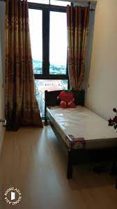 Washing machine, share bathroom, near lrt / mrt, near bus stop, 24 hours security, swimming pools, gymnasium facility, playground, mini market. Middle Room For Rent At Shamelin Star Residences Capella Prefer Female Roomz Asia