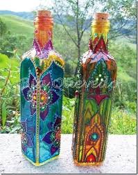 Decorate Clear Bottles To Awesomeness Use Spectrum Noir Alcohol Markers To Paint Colors Just Like Thi Bottles Decoration Glass Bottles Art Wine Bottle Crafts