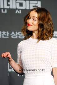 Click Image To Close This Window Emilia Clarke Short Hair Styles Emilia Clarke Terminator