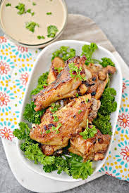 Reduce heat to low and stir in lipton® recipe secrets® onion soup mix, wine, worcestershire sauce and thyme. Lipton Onion Soup Chicken Wings