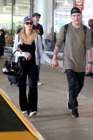 Paris hilton news, gossip, photos of paris hilton, biography, paris hilton boyfriend list 2016. Paris Hilton With Her Boyfriend Lax Airport 06 11 2017 Celebmafia