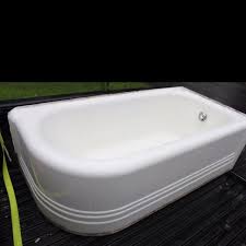 20's curved corner cast iron bath tub