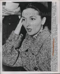 1951 Press Photo Showgirl Rosemary Williamson Testifies In Court