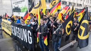 Wir sind die generation, die für einen falschen blick, weil sie jemandem eine zigarette. Rechtsextremismus Identitare Bewegung Knupft Rechtes Netzwerk In Munchen Munchen Sz De