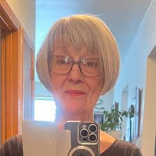 you've got this! you are beauty full. i'm a stranger holding space for your  current pain and losses through this. i'm sorry cancer is going through you  and i hope it gets