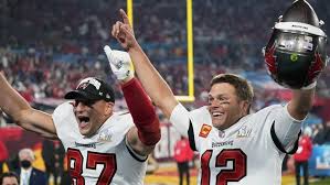 Arasındaki fark nedir?sadece örnek cümleler vermekten çekinmeyin. Brady Zum Siebten Buccaneers Gewinnen Super Bowl Zu Hause