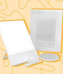 Find great deals on ebay for lighted makeup mirror vanity. 19 Best Lighted Makeup Mirrors That Are Worth The Money Glamour