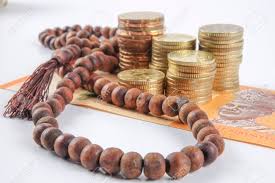 Banca islamică, (în arabă المصرفية الإسلامية), (în persană بانکداری اسلامی)este banca sau activitate bancară, ce este în concordanță cu principiile sharia și cu aplicarea ei în practică prin dezvoltarea economiei islamice. Rosario Y Monedas Banca Islamica Concepto De Finanzas Fotos Retratos Imagenes Y Fotografia De Archivo Libres De Derecho Image 82756586